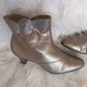 California Magdesians booties  so so light!!